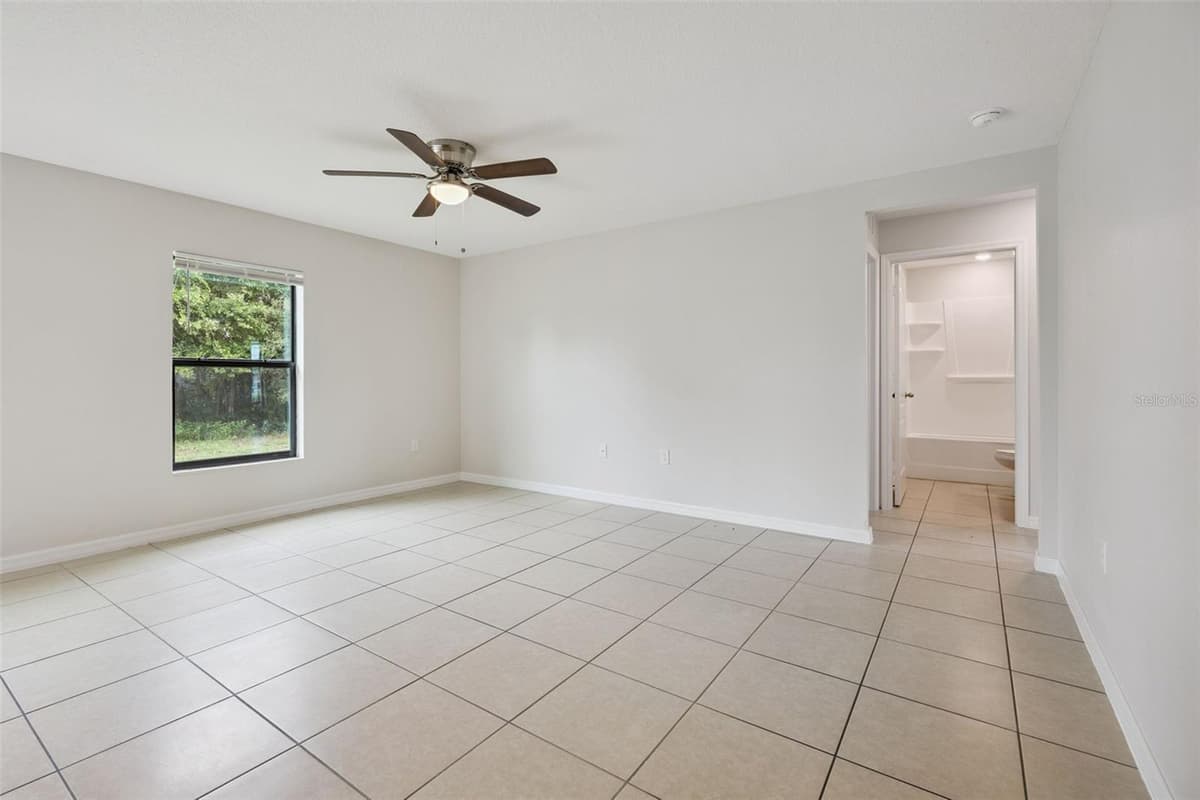 35685 ROSE MOSS AVENUE — photo 12 of 39
