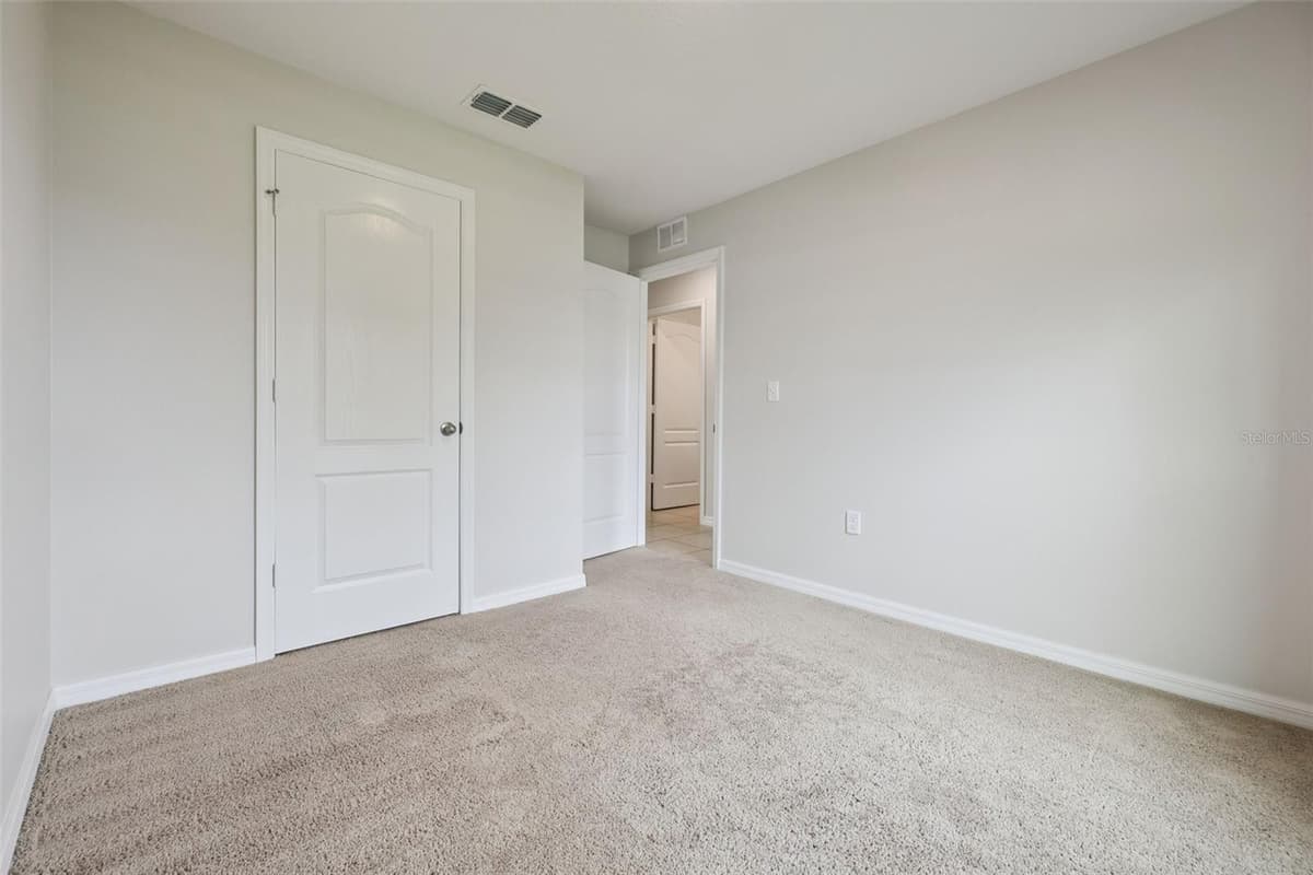 35685 ROSE MOSS AVENUE — photo 17 of 39