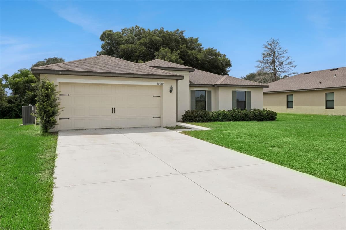 35669 ROSE MOSS AVENUE — photo 3 of 38