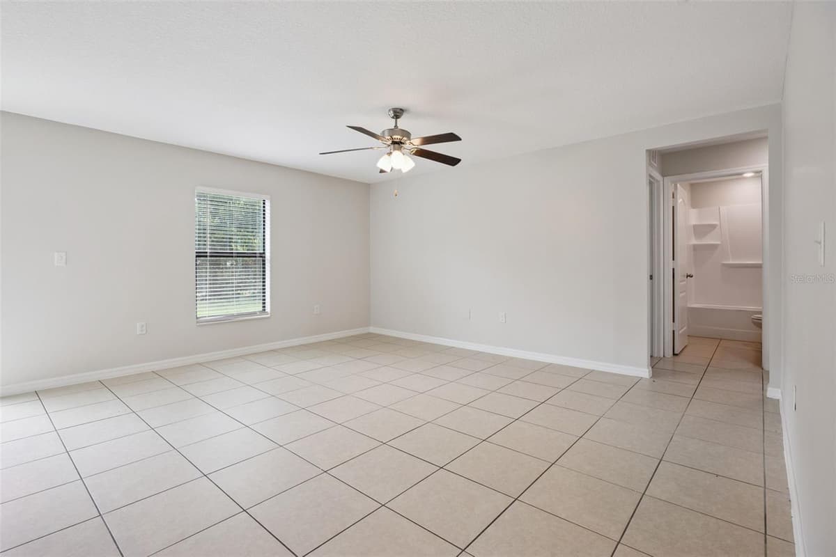 35669 ROSE MOSS AVENUE — photo 12 of 38