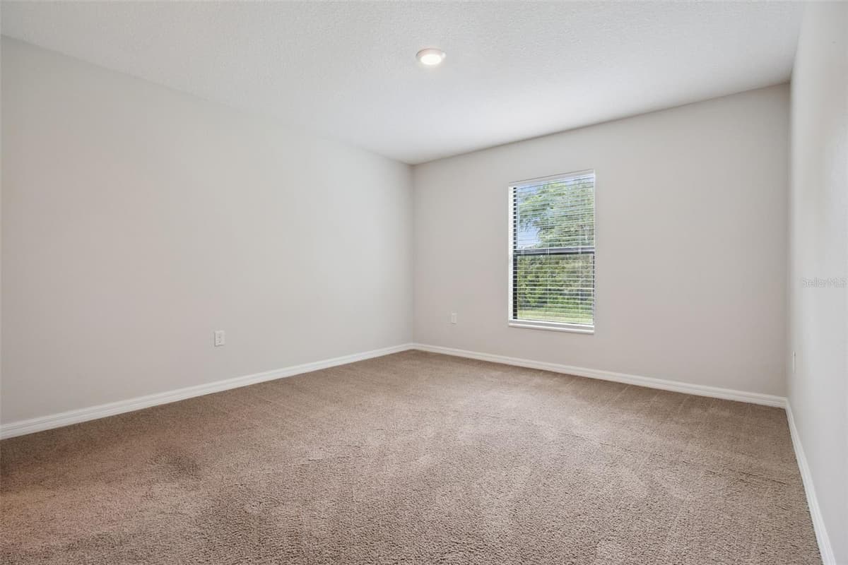 35669 ROSE MOSS AVENUE — photo 18 of 38