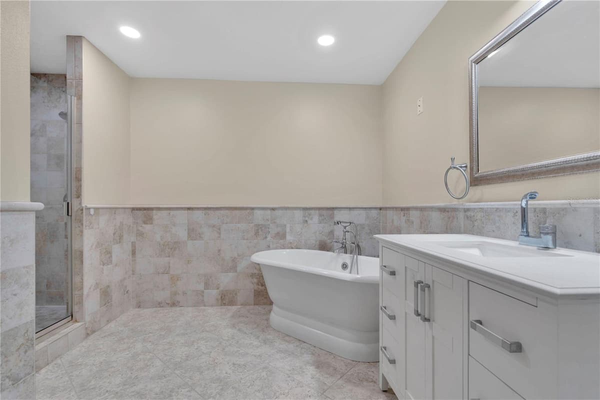 1889 BERKELEY COURT — photo 11 of 19