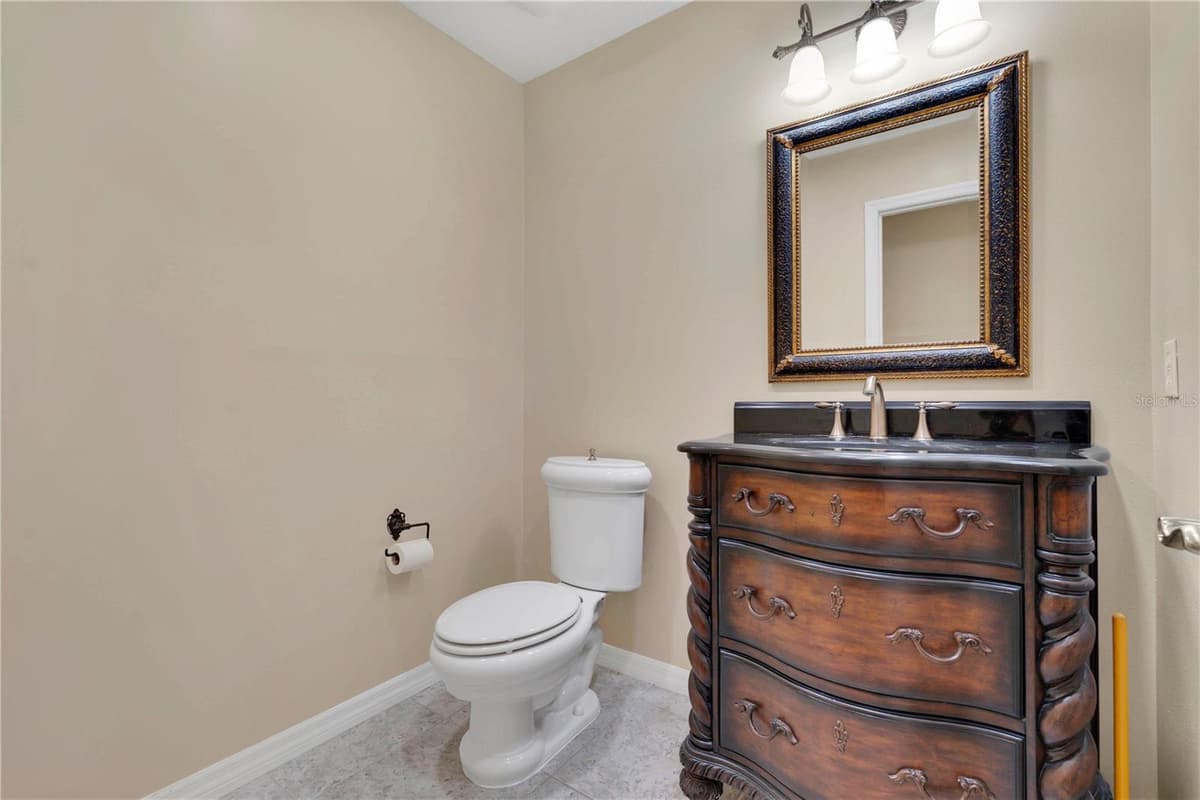 1889 BERKELEY COURT — photo 16 of 19