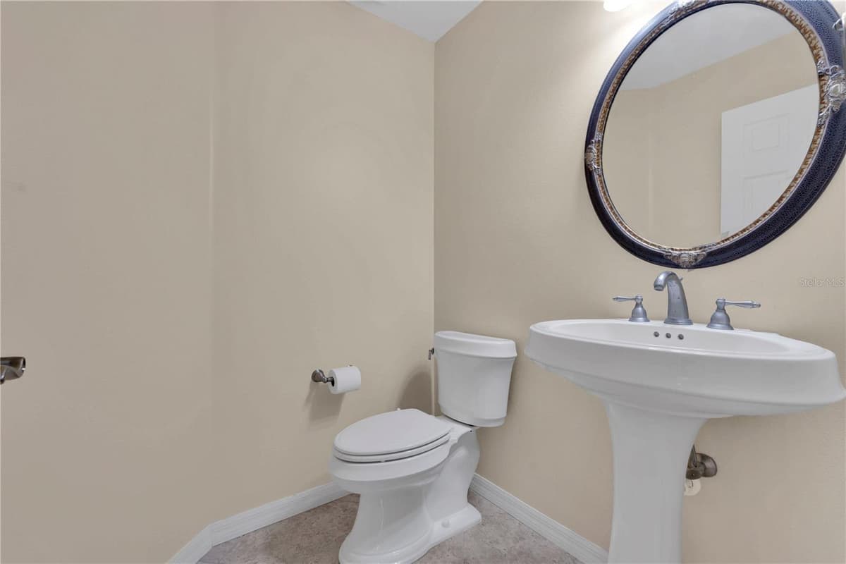1889 BERKELEY COURT — photo 15 of 19