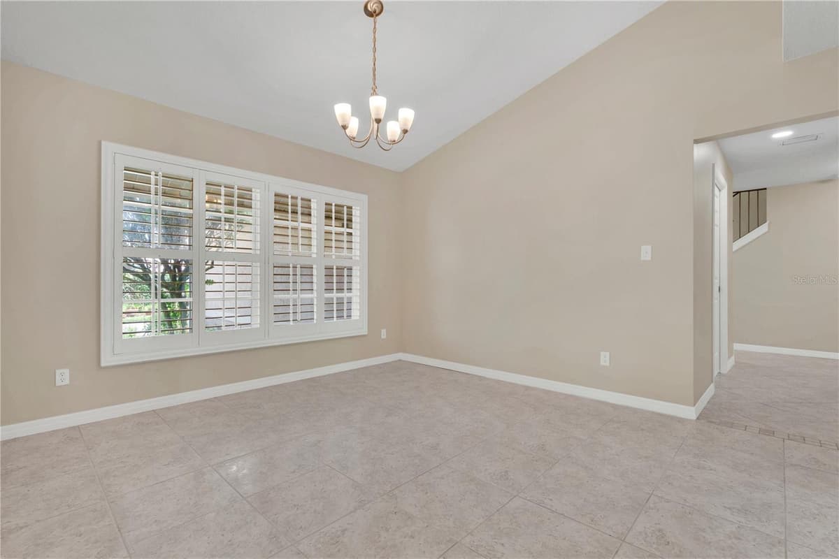 1889 BERKELEY COURT — photo 12 of 19