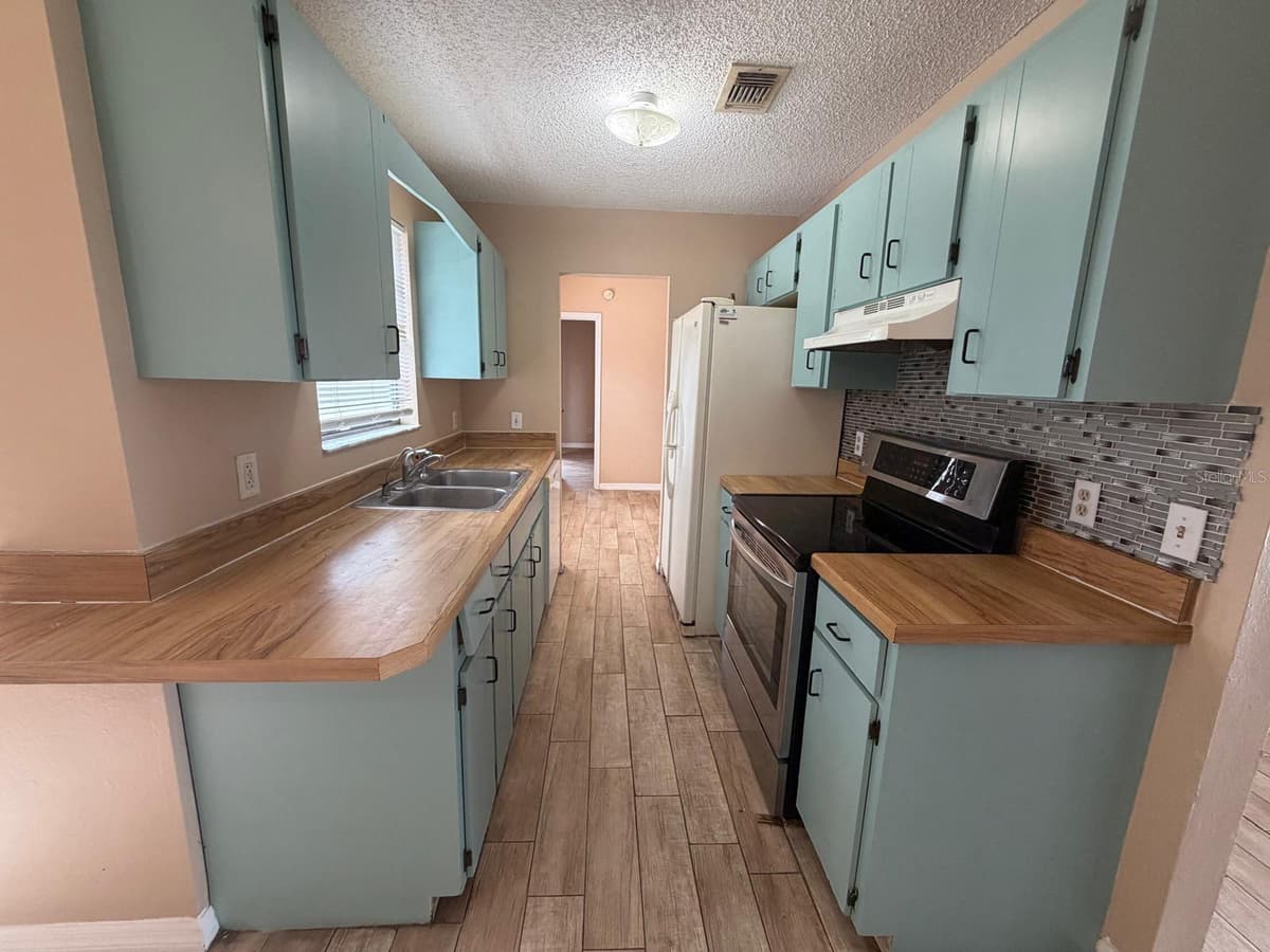 1726 MONTICELLO STREET — photo 15 of 25