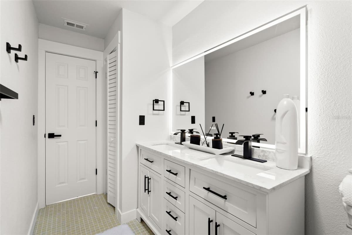 30 OAKLAND HILLS COURT — photo 47 of 65