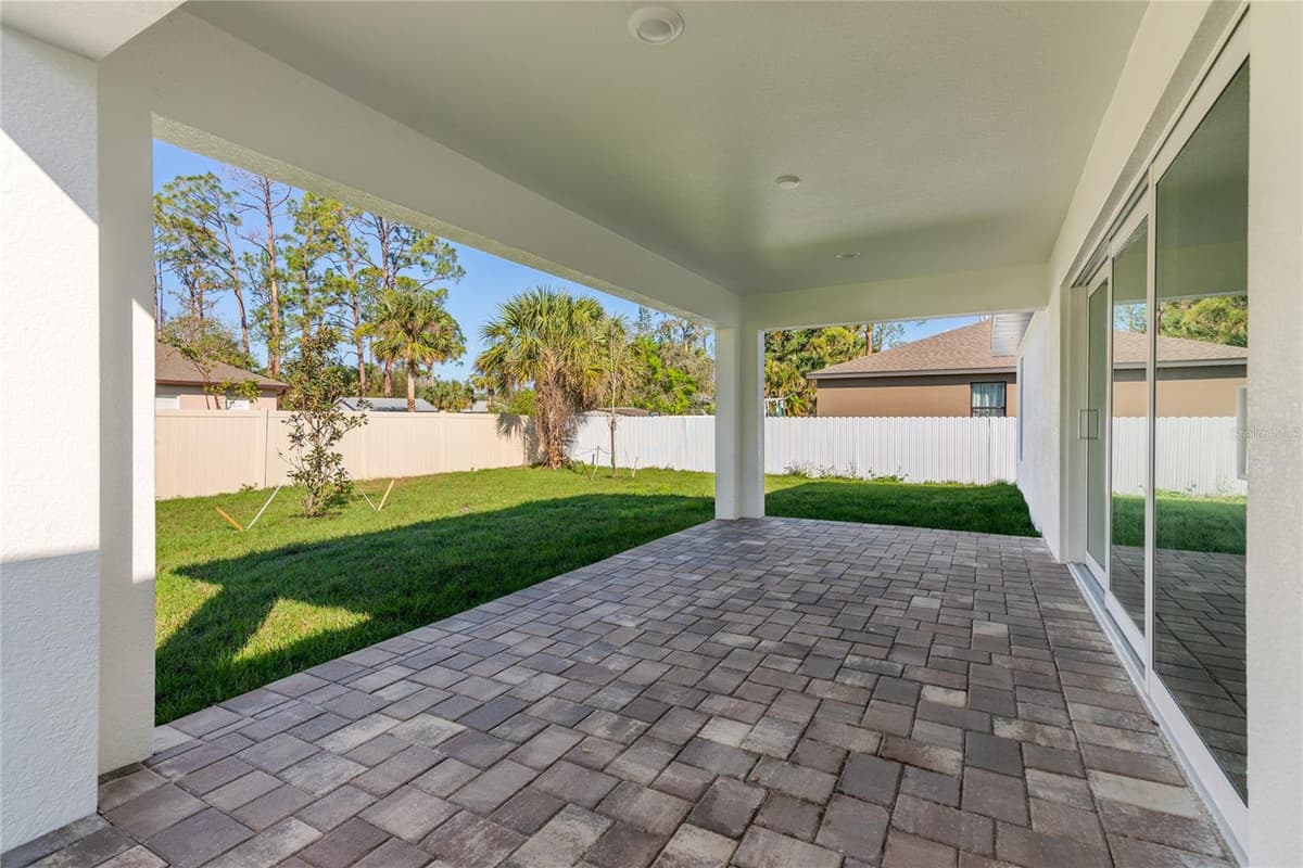 23377 AVACADO AVENUE — photo 10 of 11
