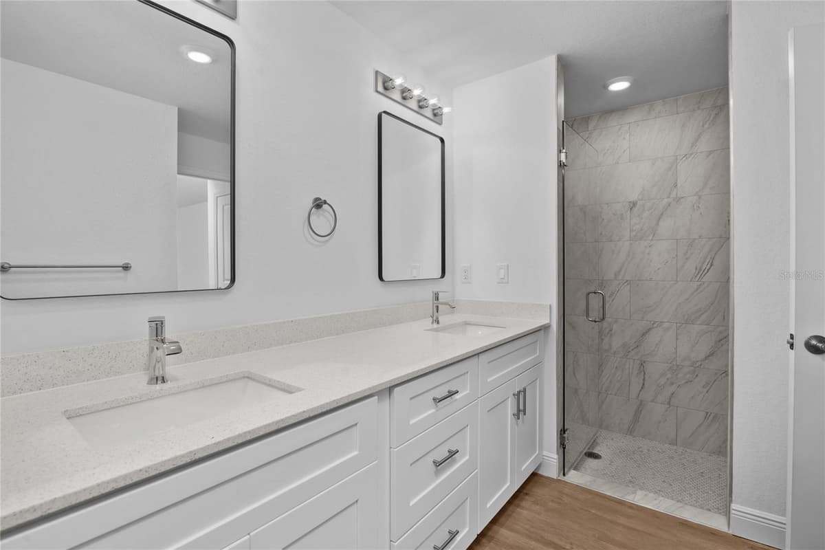 23377 AVACADO AVENUE — photo 8 of 11