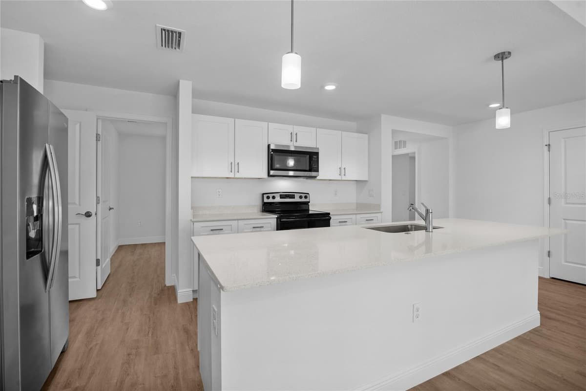 23377 AVACADO AVENUE — photo 3 of 11