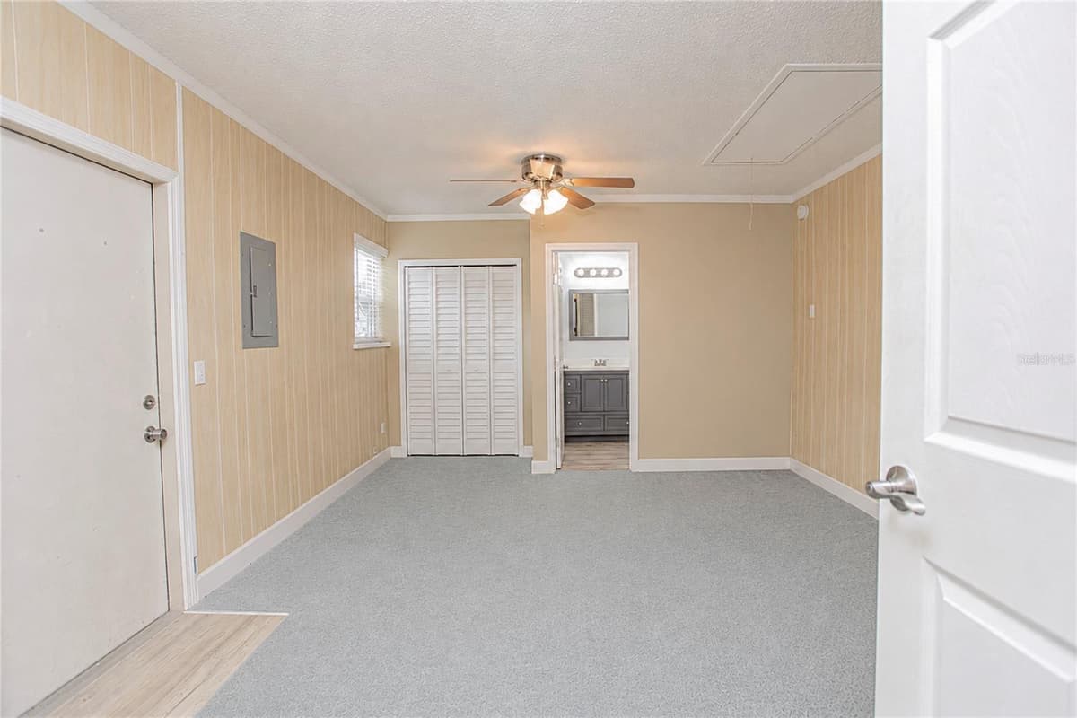 7621 RUTHWIND COURT — photo 13 of 25