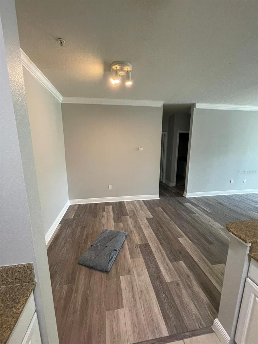 142 SOUTHERN PECAN CIRCLE — photo 3 of 16