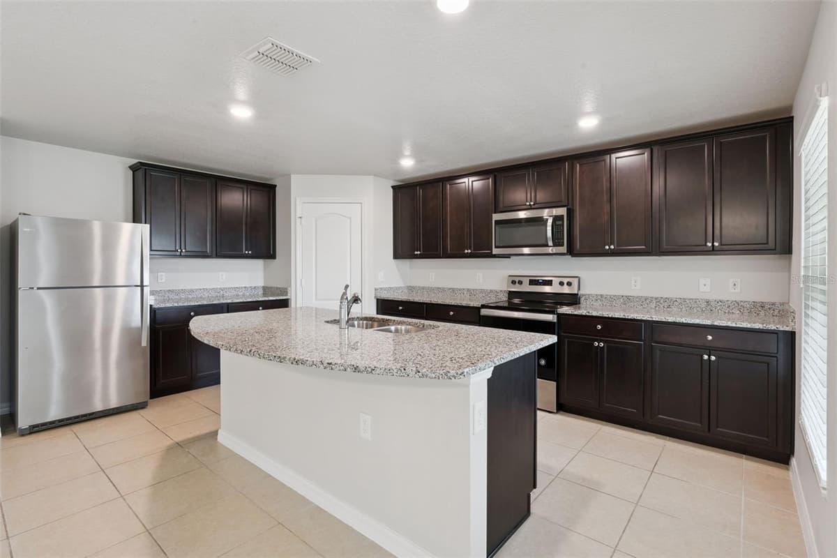 1377 BRENWAY DRIVE — photo 11 of 29