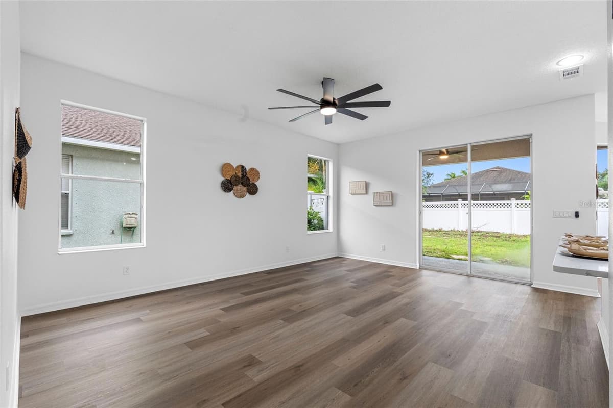 2509 RIVER BRIAR BOULEVARD — photo 9 of 47