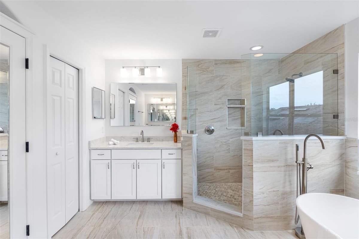 2509 RIVER BRIAR BOULEVARD — photo 4 of 47
