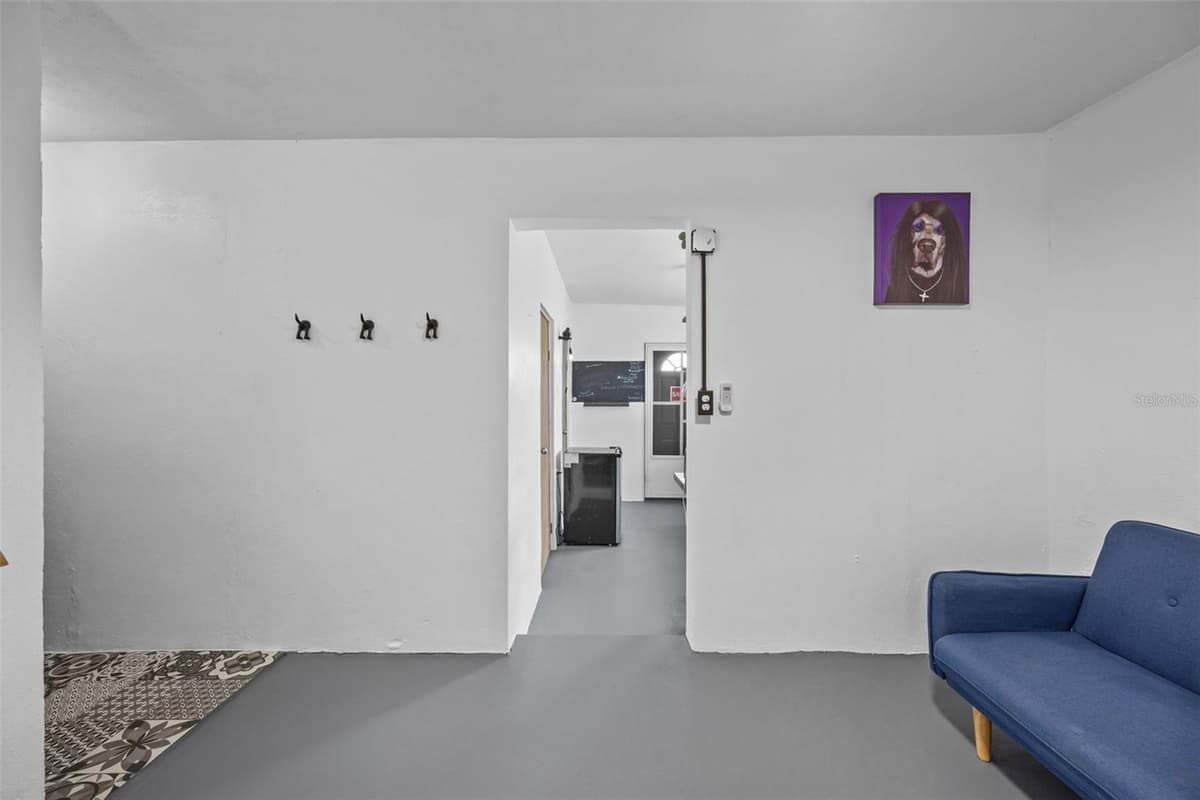 JJ-30 CALLE 10 — photo 8 of 24