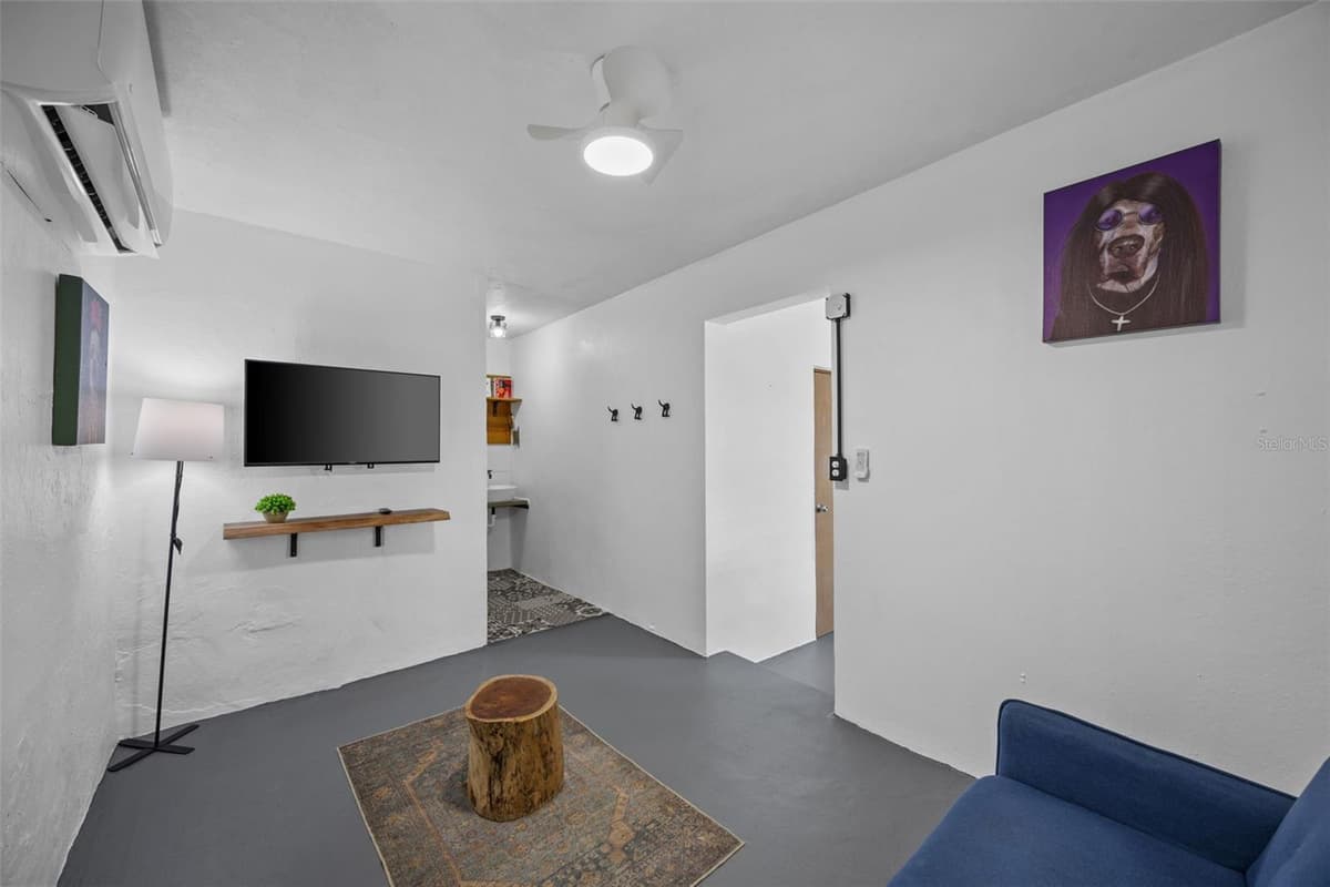 JJ-30 CALLE 10 — photo 10 of 24