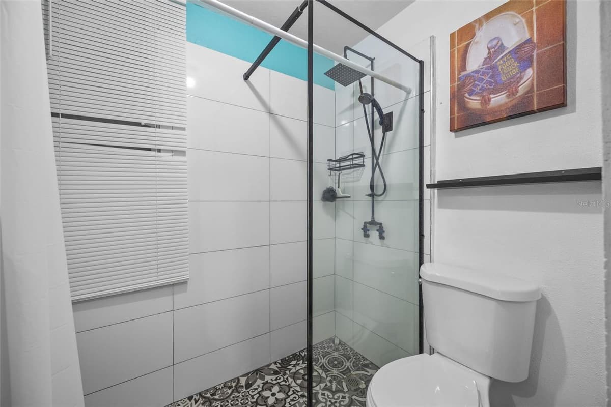 JJ-30 CALLE 10 — photo 18 of 24