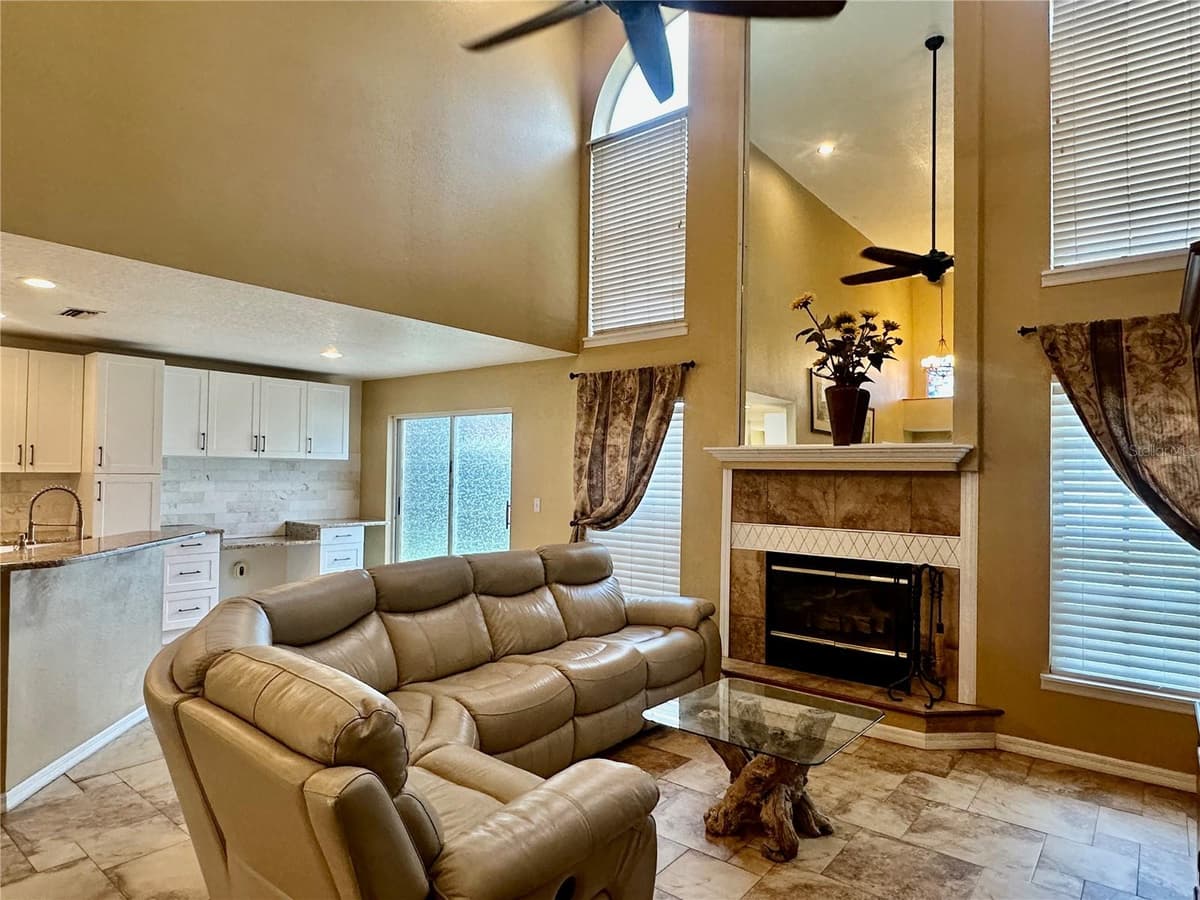 4519 ASHFORD DRIVE — photo 4 of 35