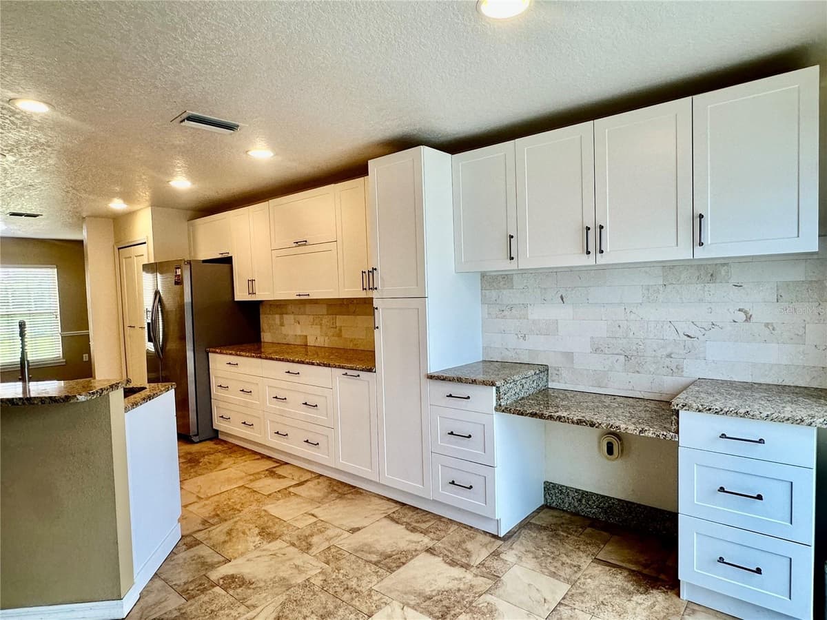 4519 ASHFORD DRIVE — photo 10 of 35
