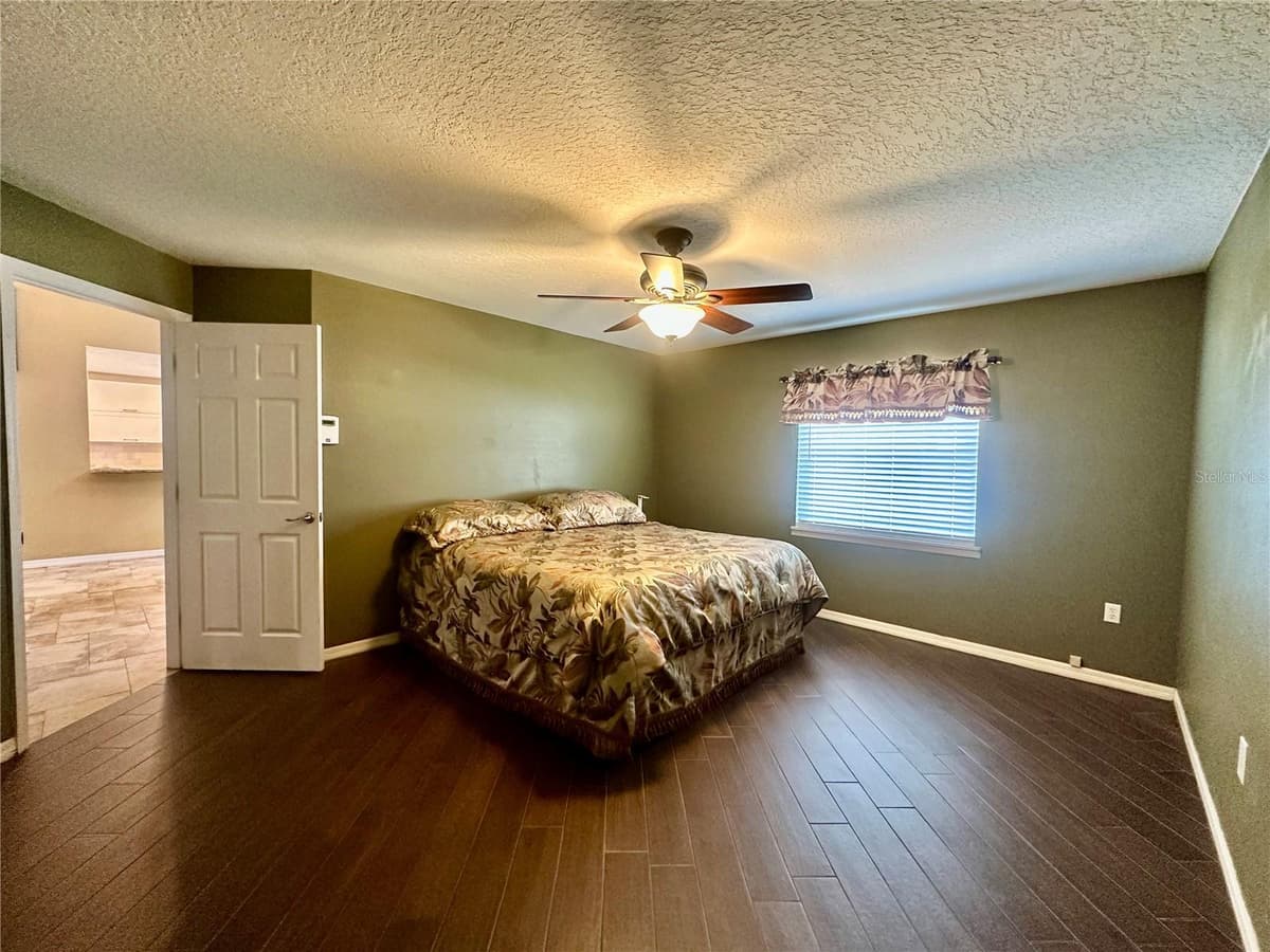 4519 ASHFORD DRIVE — photo 14 of 35