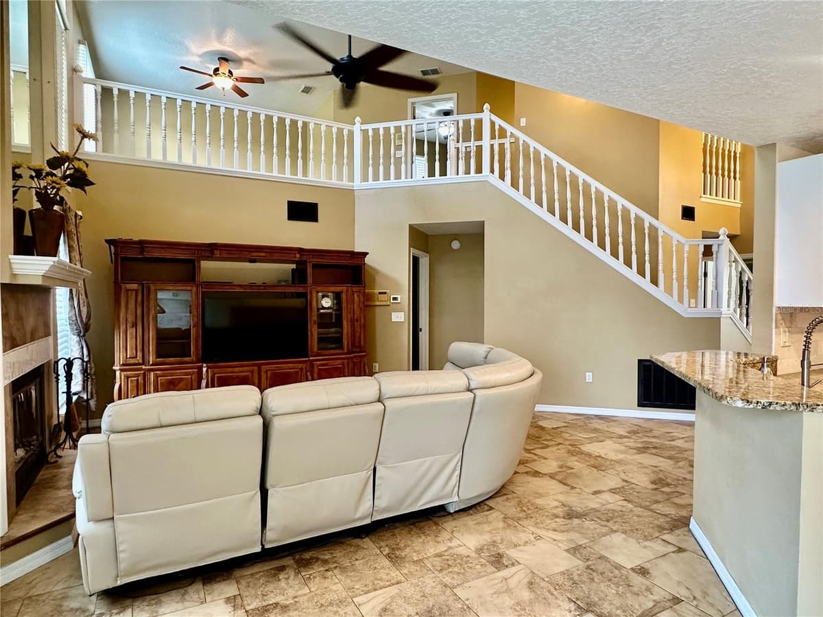 4519 ASHFORD DRIVE — photo 3 of 35