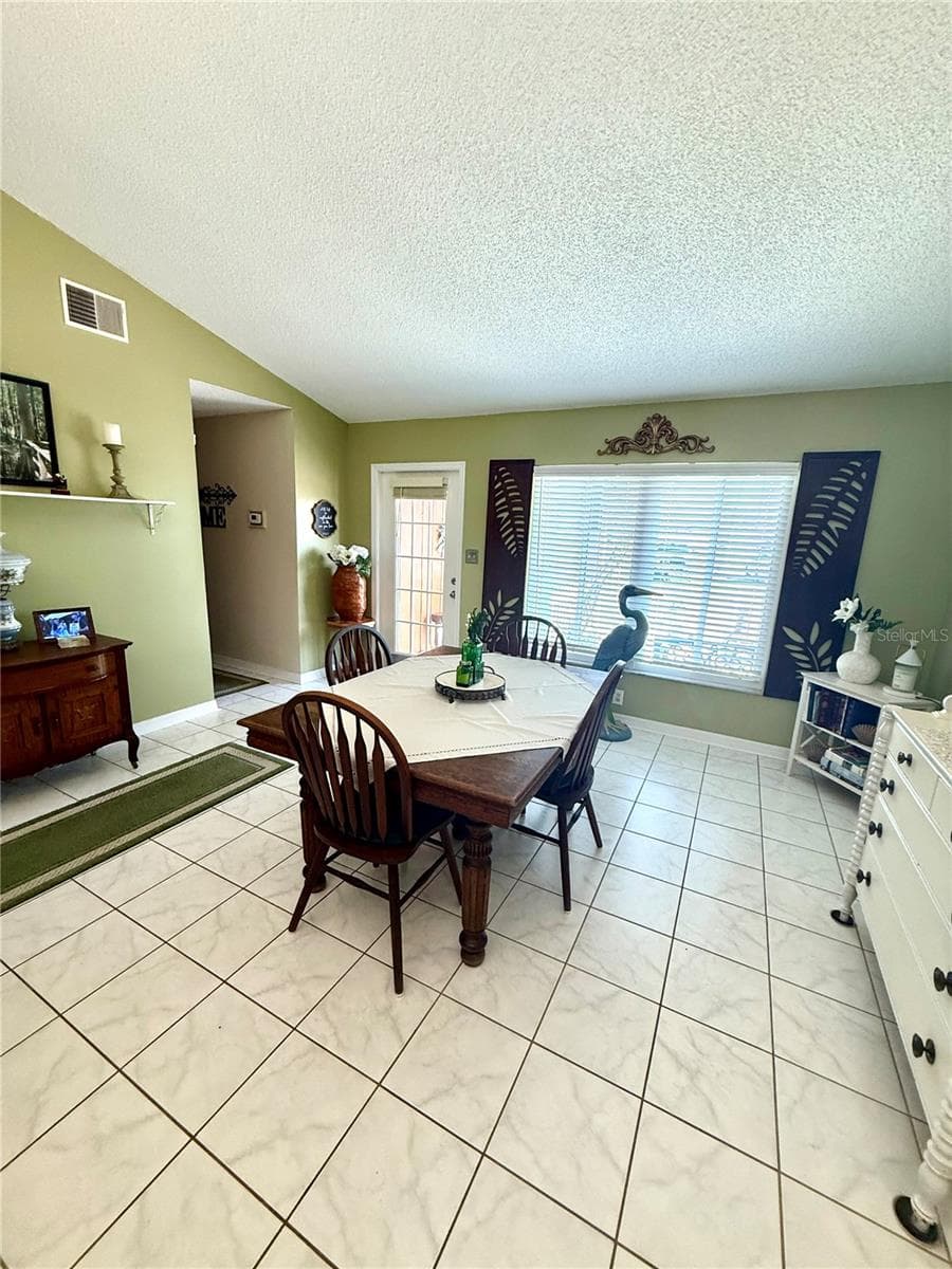 6417 KLAUS COURT — photo 6 of 21