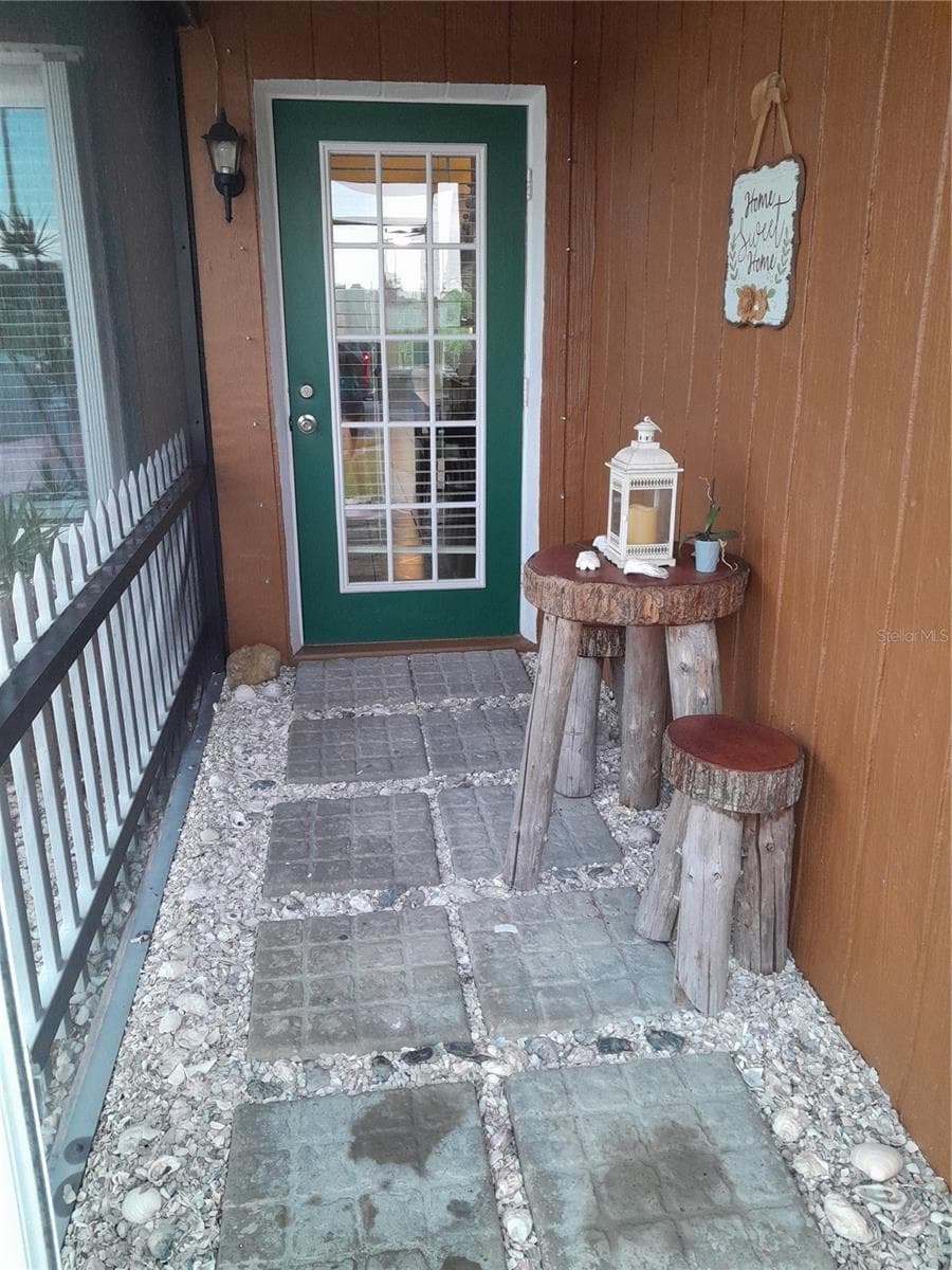 6417 KLAUS COURT — photo 2 of 21