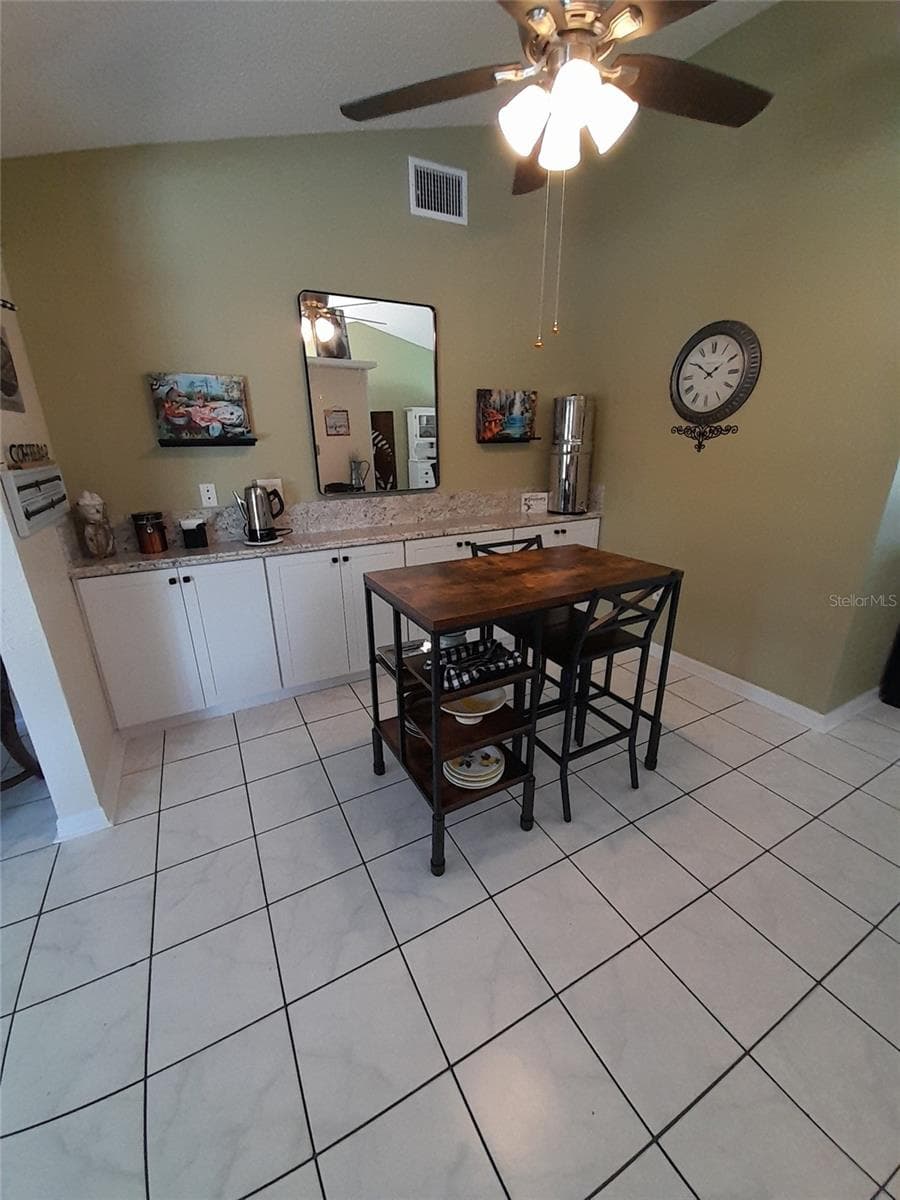 6417 KLAUS COURT — photo 8 of 21