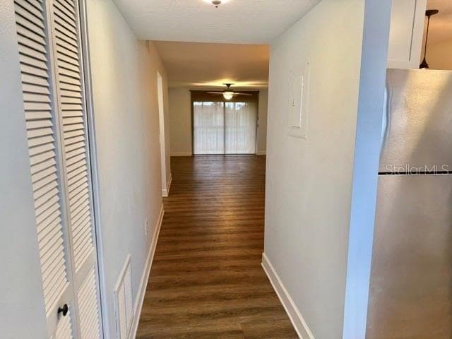 211 6TH STREET — photo 4 of 21