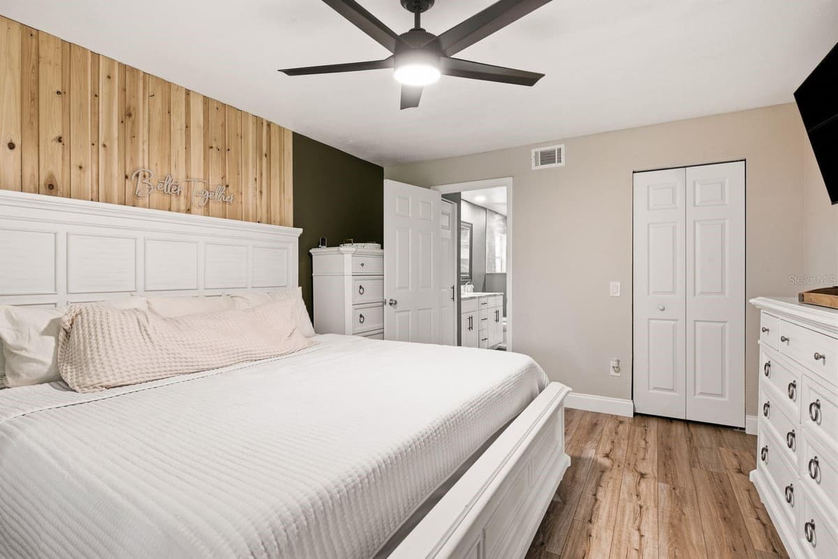 4730 WOLFRAM LANE — photo 16 of 54