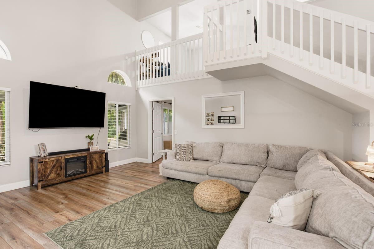 4730 WOLFRAM LANE — photo 12 of 54
