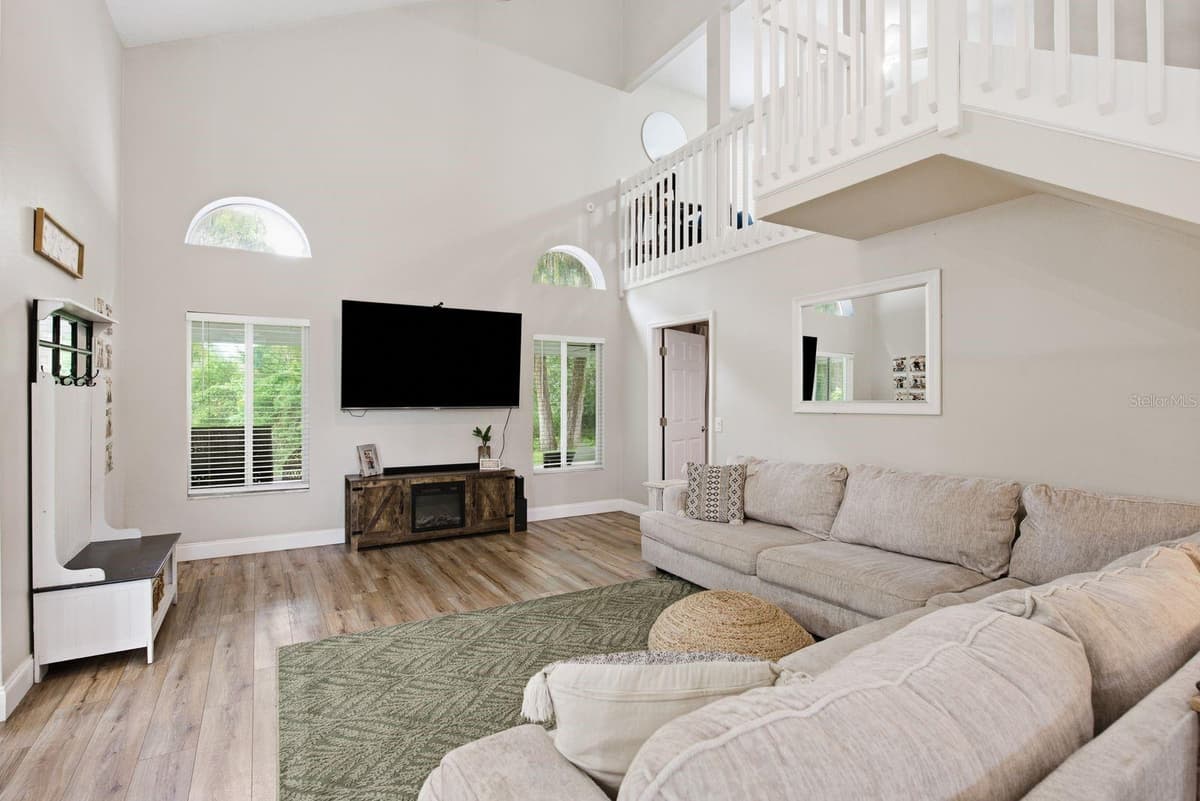 4730 WOLFRAM LANE — photo 14 of 54