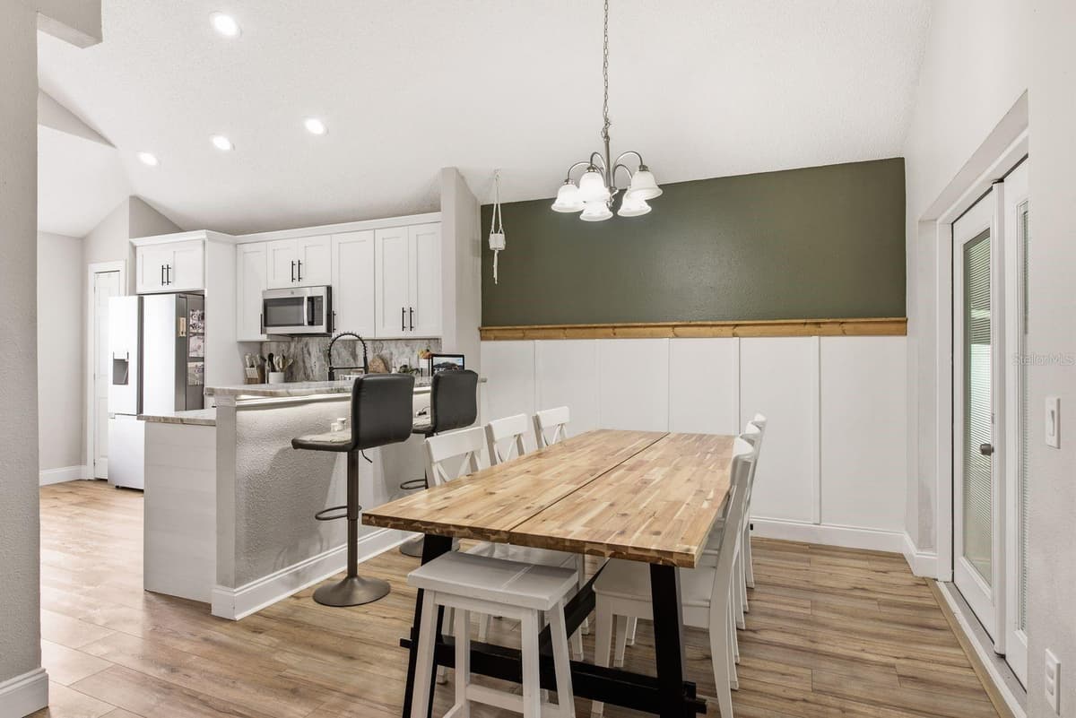 4730 WOLFRAM LANE — photo 10 of 54