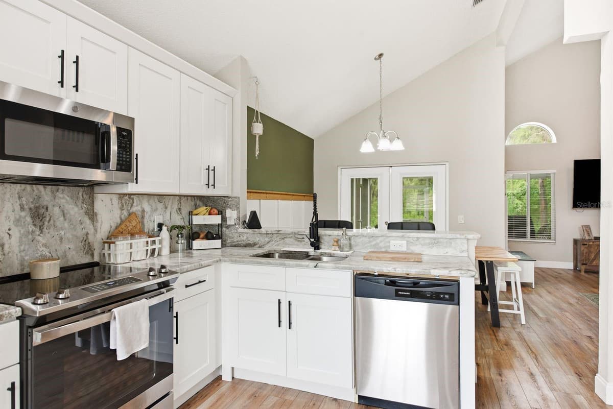 4730 WOLFRAM LANE — photo 5 of 54