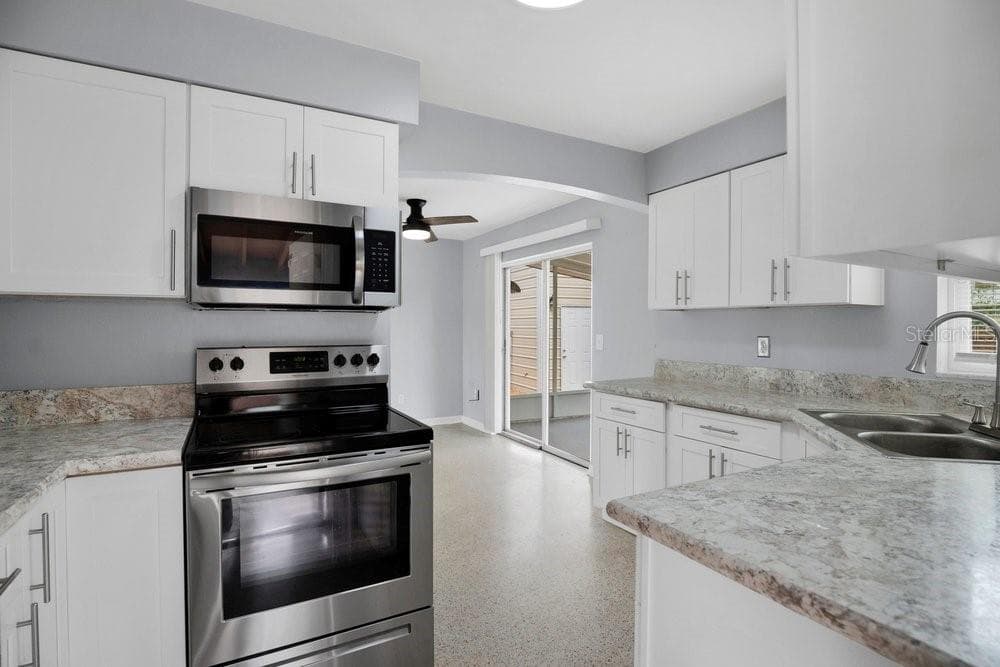 1109 COBBLESTONE AVENUE — photo 16 of 36