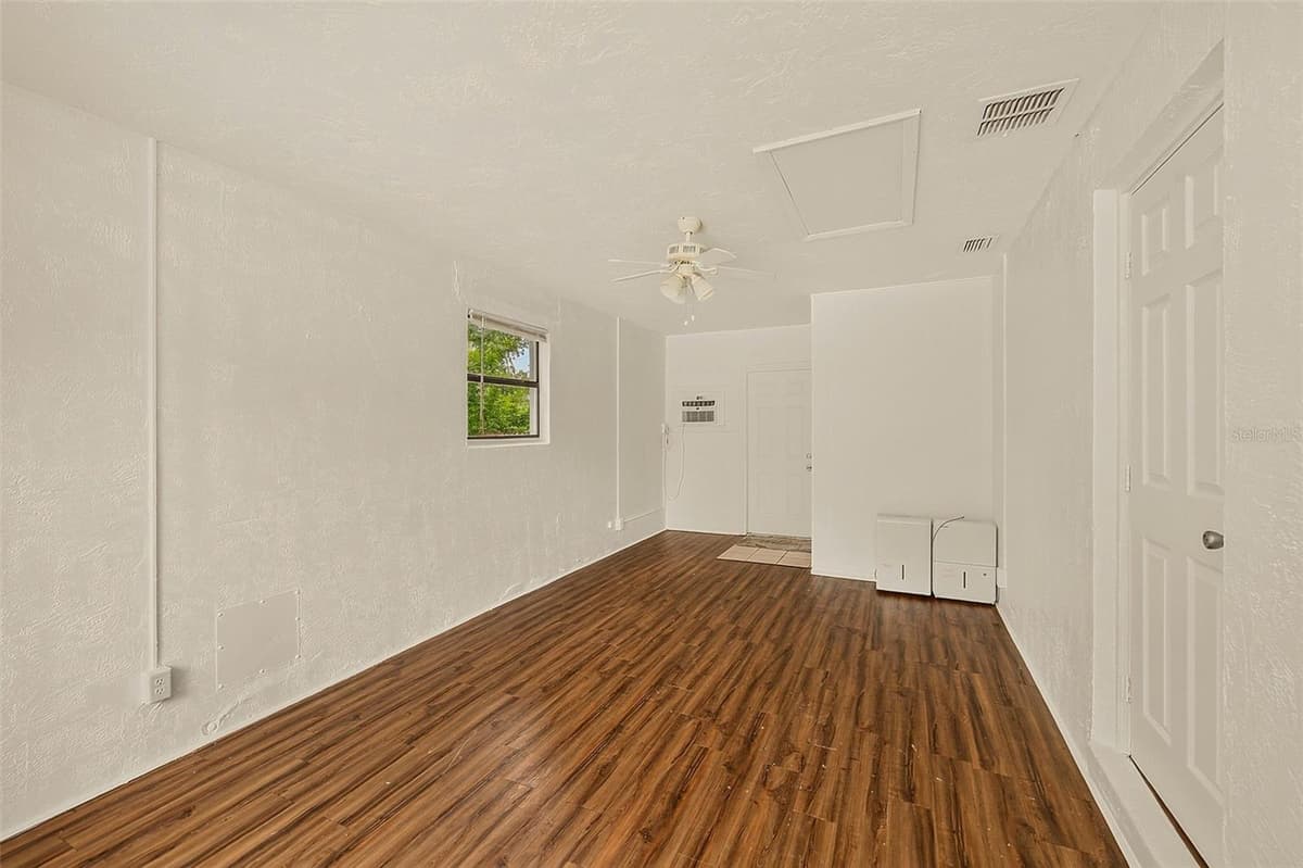 1011 FAIRMONT STREET — photo 16 of 46
