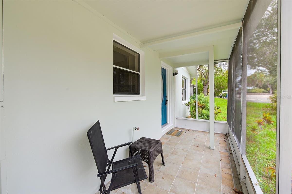 1011 FAIRMONT STREET — photo 4 of 46