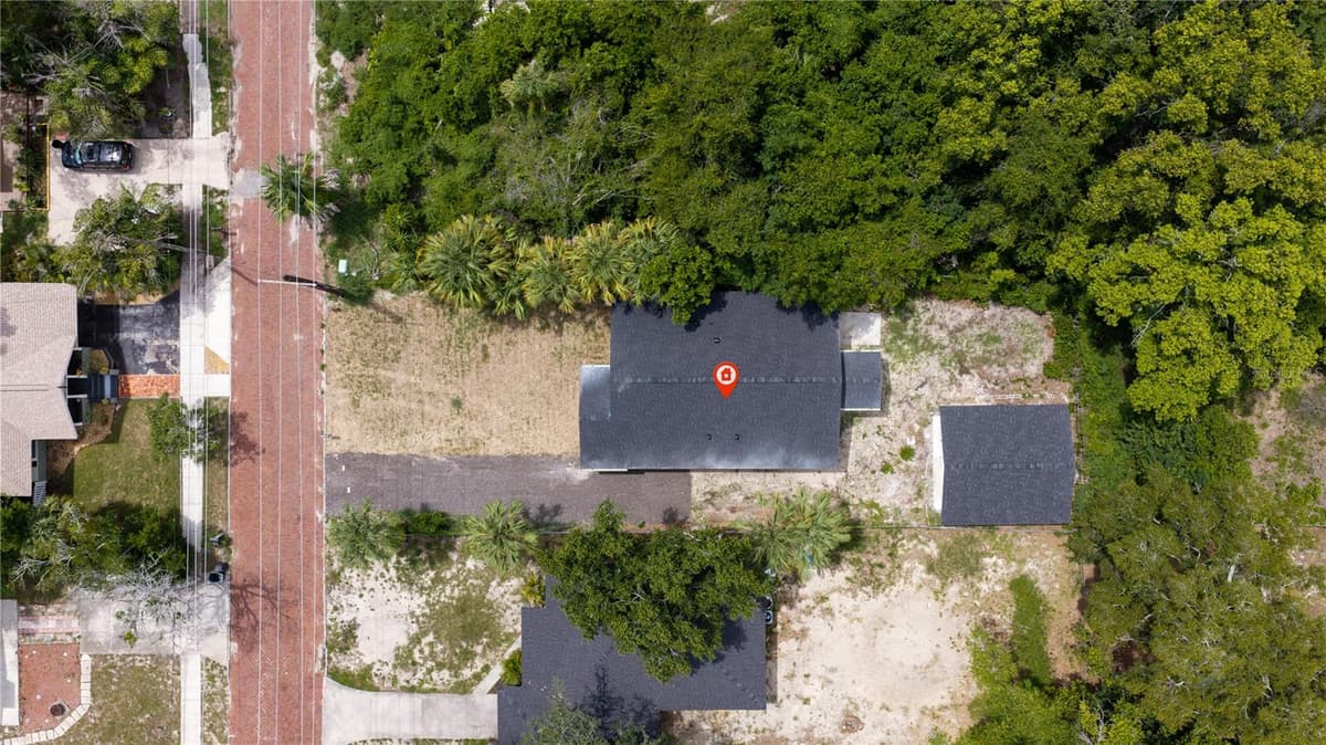 547 CYPRESS STREET — photo 4 of 52