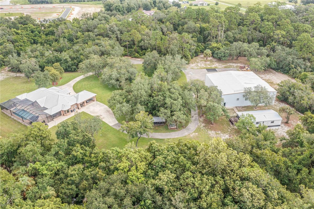 1617 HORSESHOE CREEK ROAD — photo 3 of 100