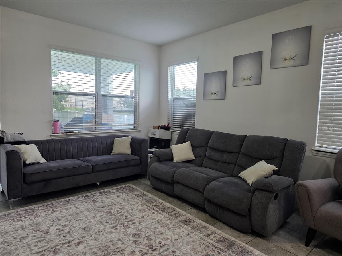 12749 GARRIDAN AVENUE — photo 6 of 36
