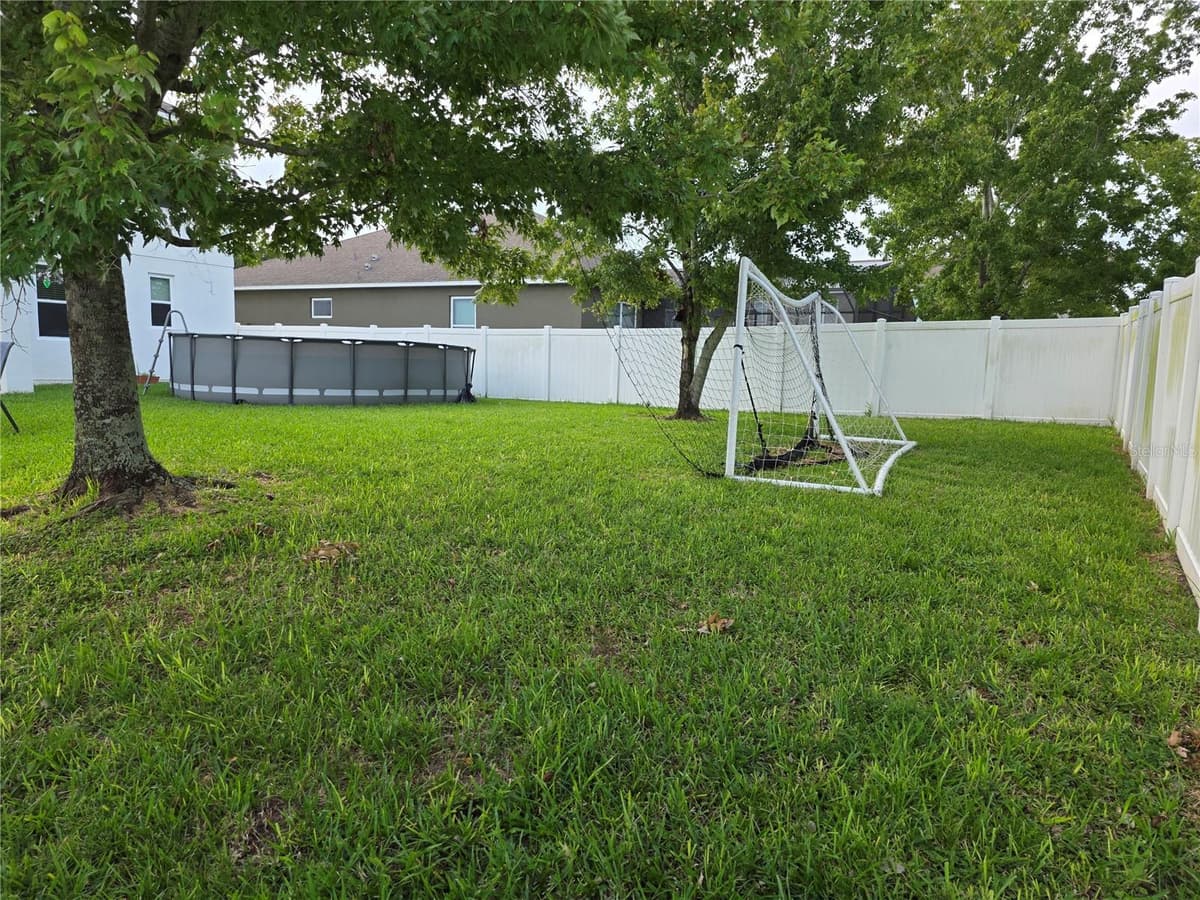 12749 GARRIDAN AVENUE — photo 16 of 36