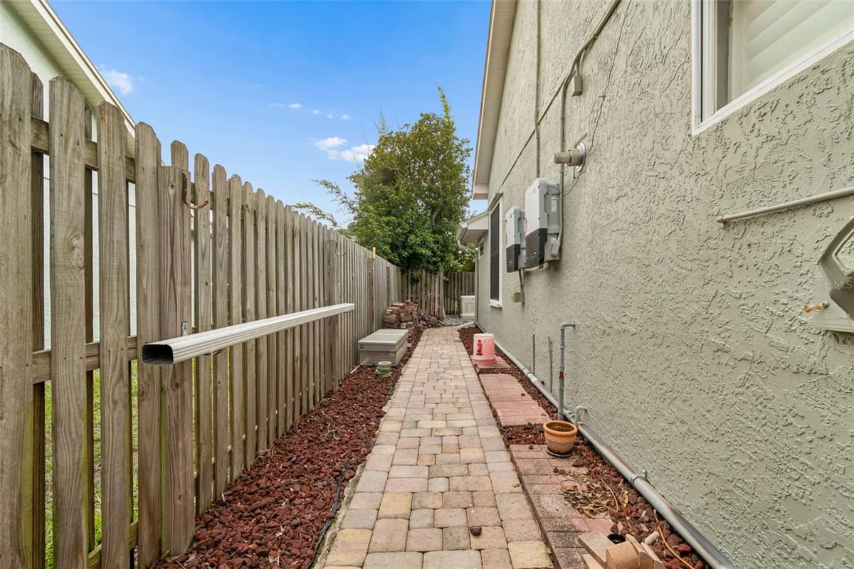 1128 MAINSAIL DRIVE — photo 31 of 41