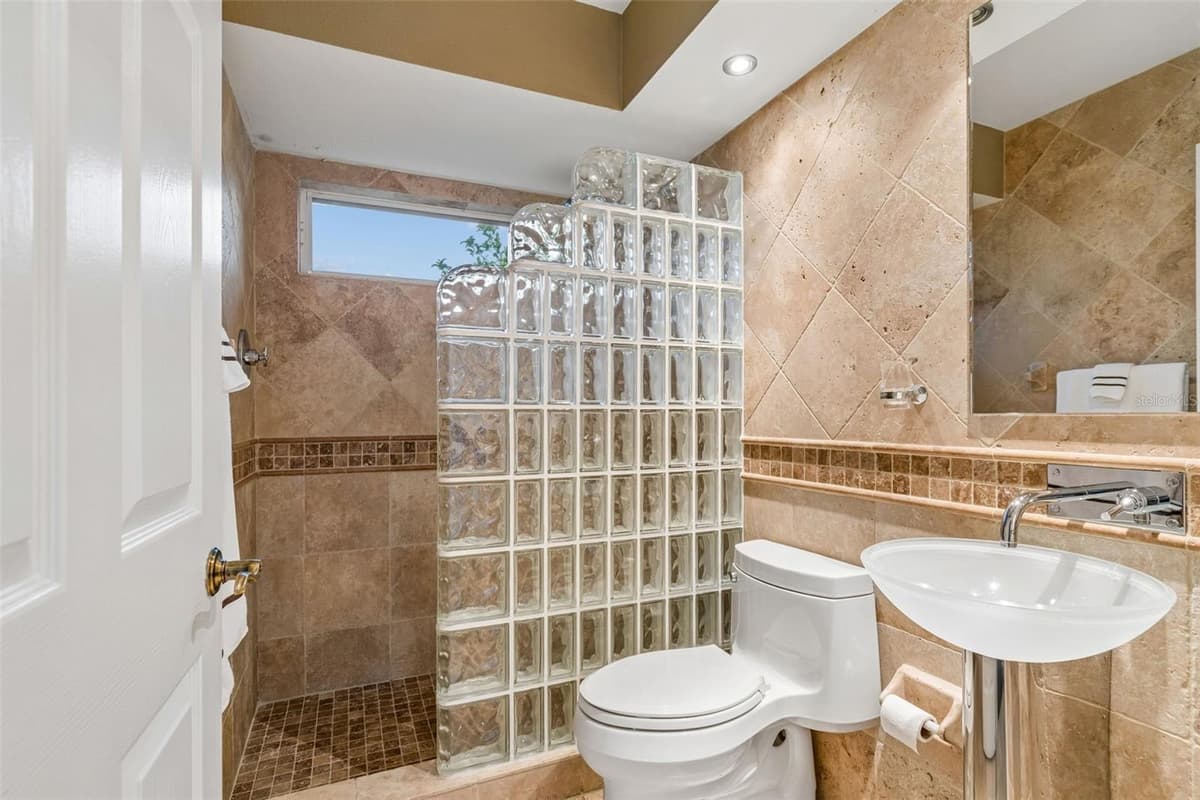 1128 MAINSAIL DRIVE — photo 13 of 41