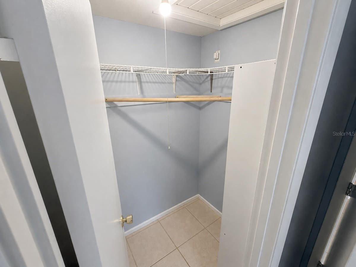 5430 21ST STREET — photo 8 of 22