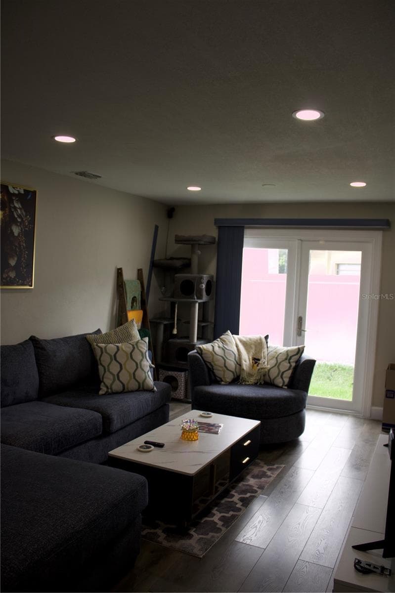 315 AMADOR CIRCLE — photo 11 of 34