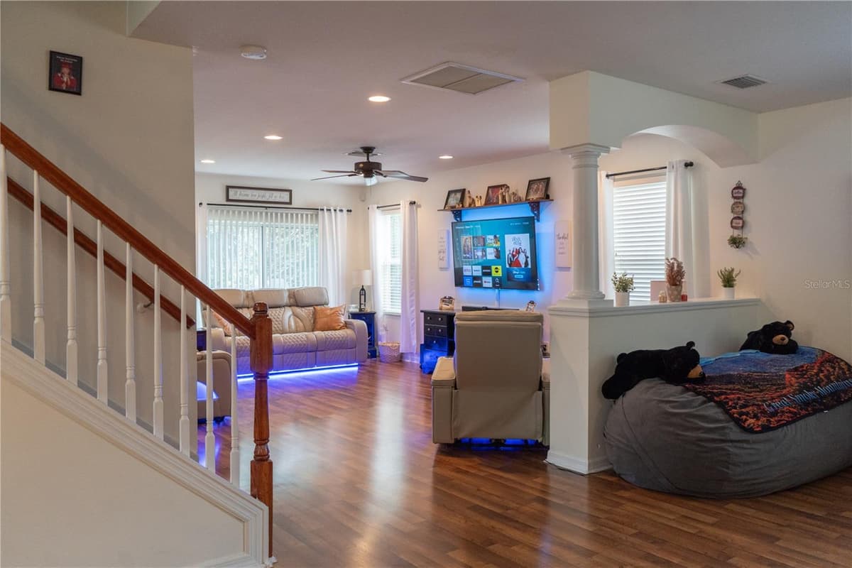 15647 GREYROCK DRIVE — photo 5 of 38