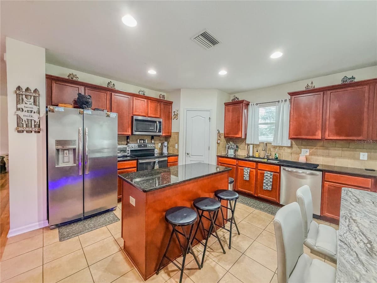 15647 GREYROCK DRIVE — photo 9 of 38