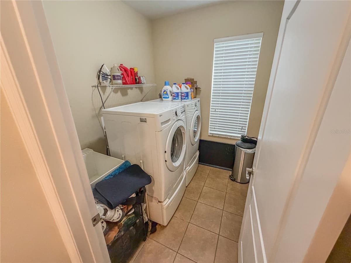 15647 GREYROCK DRIVE — photo 17 of 38