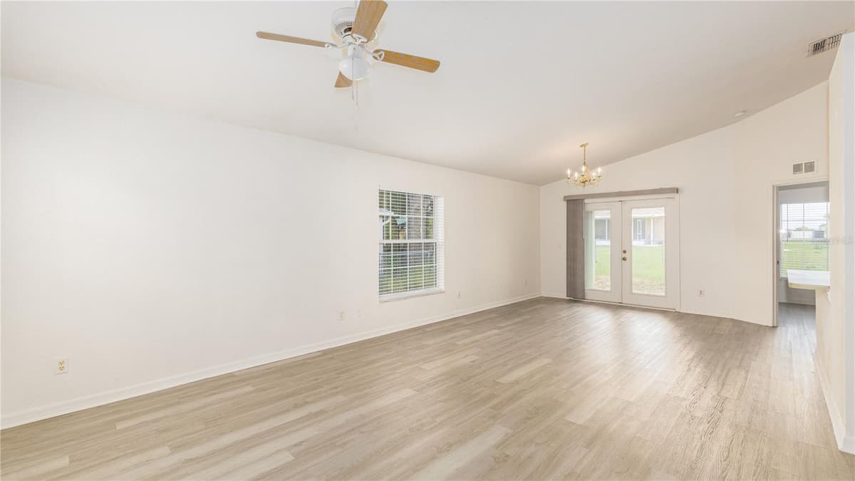 120 EAGLE POINT BOULEVARD — photo 4 of 21
